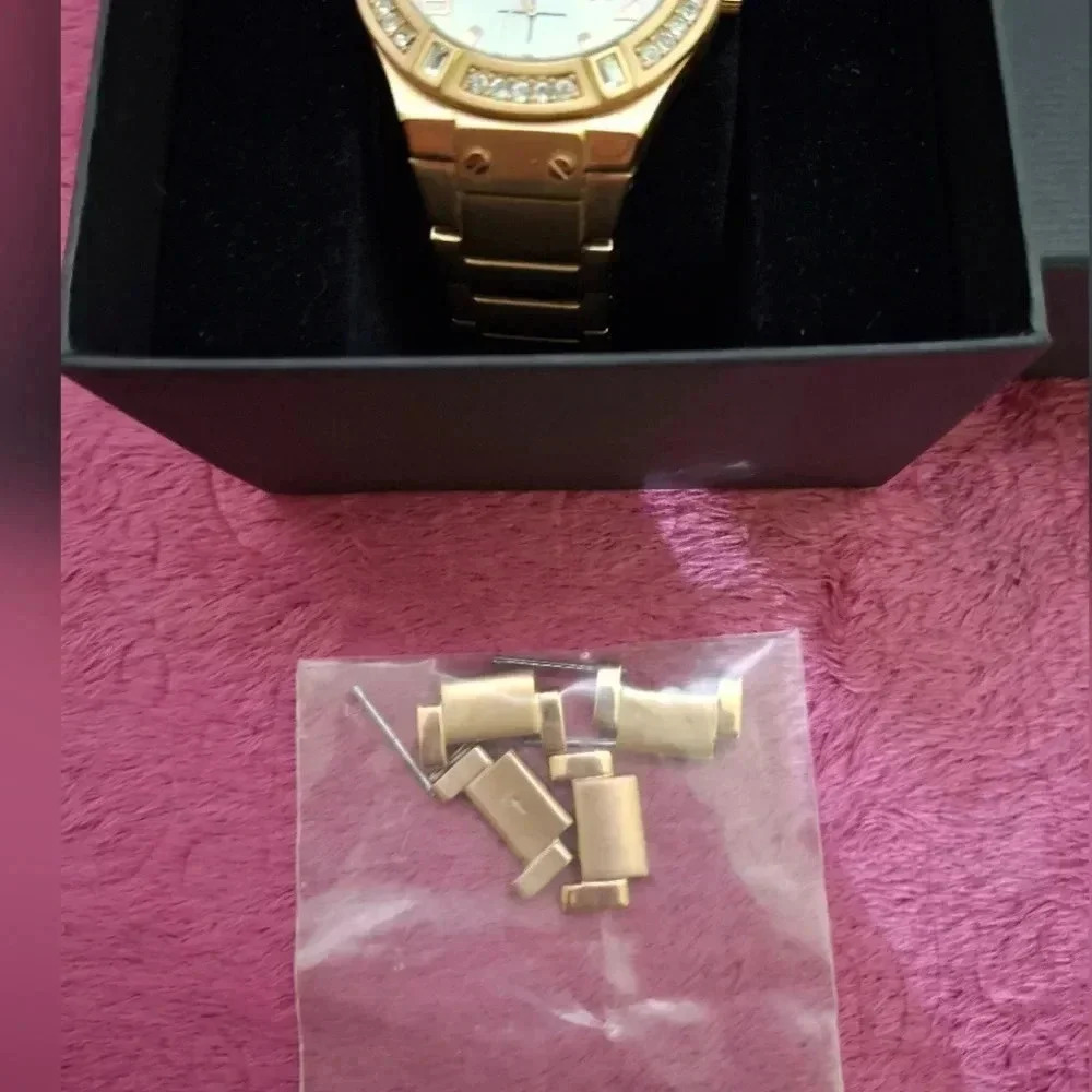 GUESS  watch - Picture 3 of 4